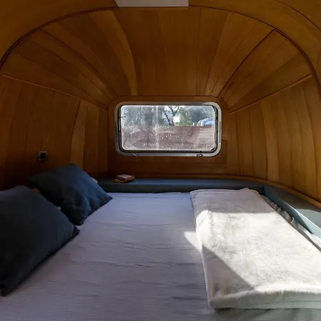 Airstream Oasis: Unique Retreat Near Andalucia's Beaches And Nature Haven! *