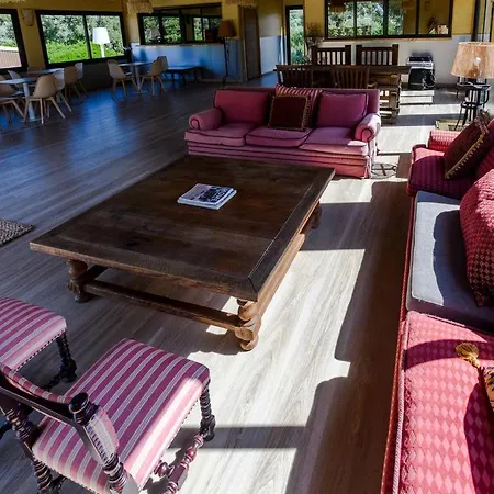 Airstream Oasis: Unique Retreat Near Andalucia's Beaches And Nature Haven! *